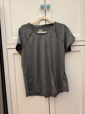 Eastern Mountain Sports Charcoal Gray Short-Sleeve Performance Tee